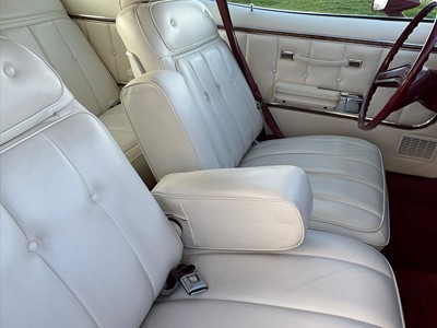 Lot 102 - 1976 Ford Elite