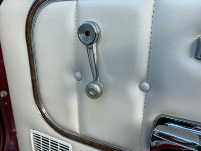 Lot 102 - 1976 Ford Elite