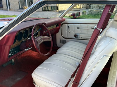 Lot 102 - 1976 Ford Elite