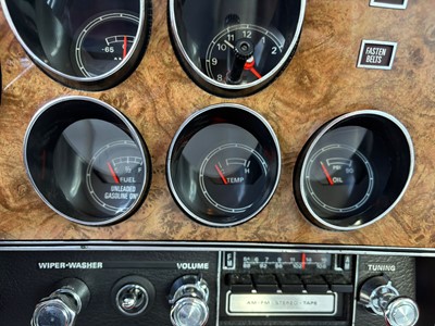 Lot 102 - 1976 Ford Elite