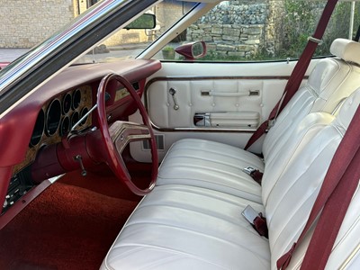 Lot 102 - 1976 Ford Elite