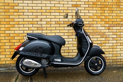Lot 2011 Vespa GTS 300 Super
