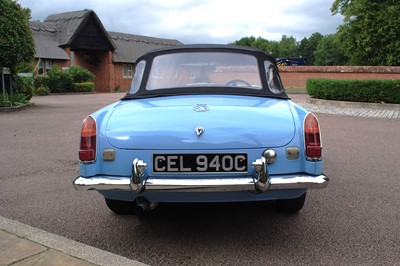 Lot 13 - 1965 MG B Roadster