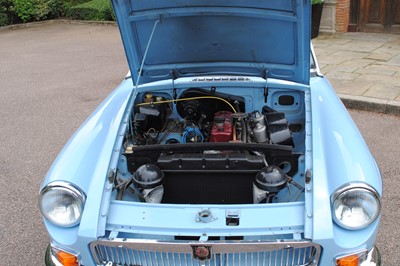 Lot 13 - 1965 MG B Roadster