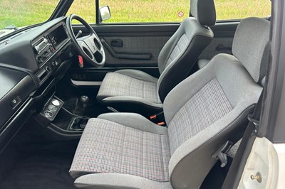 Lot 100 - 1990 Volkswagen Golf Clipper Cabriolet