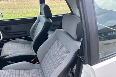 Lot 100 - 1990 Volkswagen Golf Clipper Cabriolet