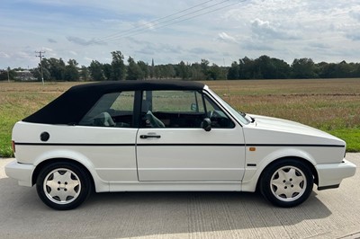 Lot 100 - 1990 Volkswagen Golf Clipper Cabriolet