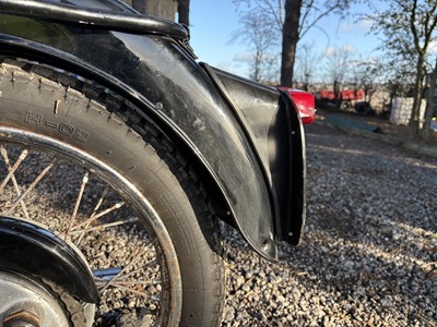 Lot 1960 Panther Model 120