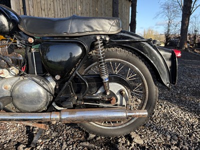 Lot 1960 Panther Model 120