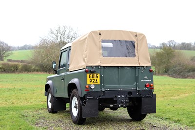 Lot 2015 Land Rover Defender 90 Pick-Up