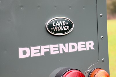 Lot 2015 Land Rover Defender 90 Pick-Up