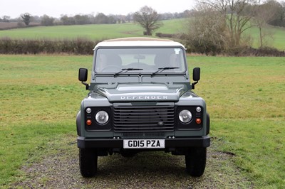 Lot 2015 Land Rover Defender 90 Pick-Up