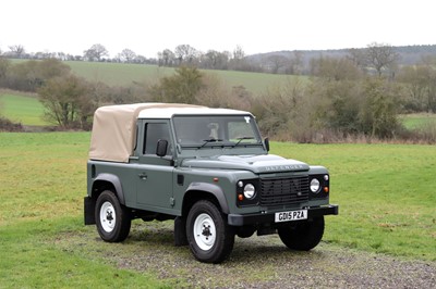 Lot 2015 Land Rover Defender 90 Pick-Up