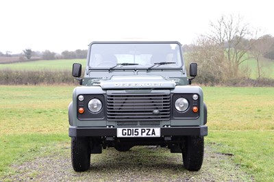 Lot 2015 Land Rover Defender 90 Pick-Up