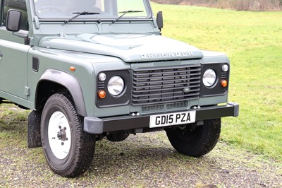 Lot 2015 Land Rover Defender 90 Pick-Up