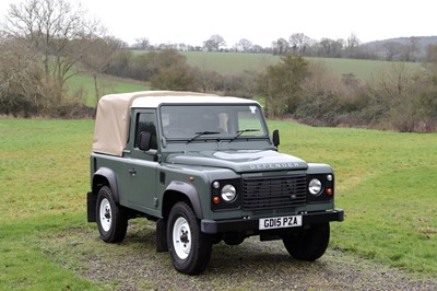 Lot 2015 Land Rover Defender 90 Pick-Up