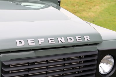 Lot 2015 Land Rover Defender 90 Pick-Up