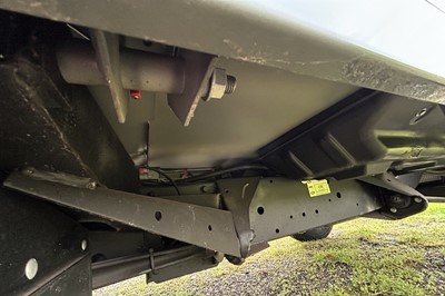 Lot 2015 Land Rover Defender 90 Pick-Up