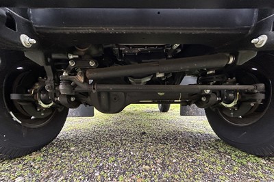 Lot 2015 Land Rover Defender 90 Pick-Up