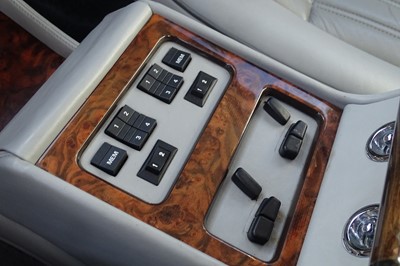 Lot 1997 Rolls-Royce Silver Dawn