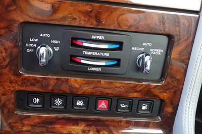 Lot 1997 Rolls-Royce Silver Dawn