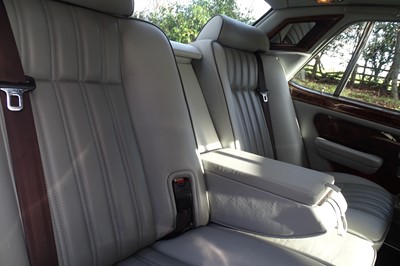 Lot 1997 Rolls-Royce Silver Dawn
