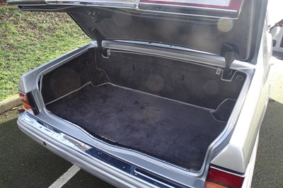 Lot 1997 Rolls-Royce Silver Dawn