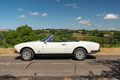 Lot 1977 Peugeot 504 V6 Cabriolet