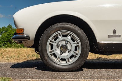 Lot 1977 Peugeot 504 V6 Cabriolet