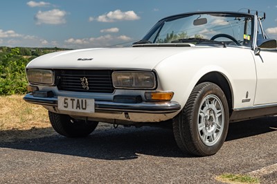 Lot 1977 Peugeot 504 V6 Cabriolet