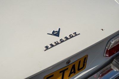 Lot 1977 Peugeot 504 V6 Cabriolet