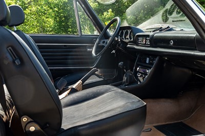 Lot 1977 Peugeot 504 V6 Cabriolet