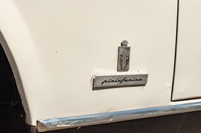 Lot 1977 Peugeot 504 V6 Cabriolet