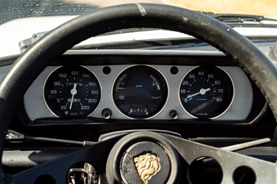 Lot 1977 Peugeot 504 V6 Cabriolet