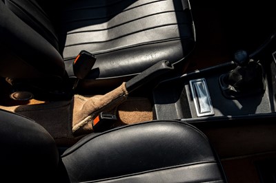 Lot 1977 Peugeot 504 V6 Cabriolet