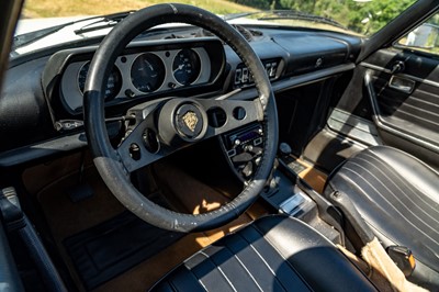 Lot 1977 Peugeot 504 V6 Cabriolet