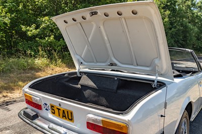 Lot 1977 Peugeot 504 V6 Cabriolet