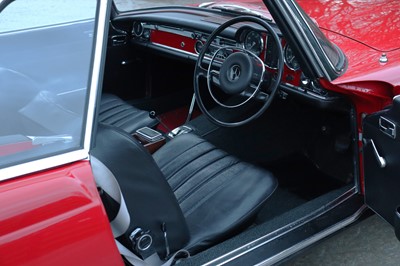 Lot 1970 Mercedes-Benz 280SL