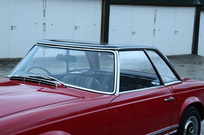 Lot 1970 Mercedes-Benz 280SL