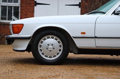 Lot 1988 Mercedes-Benz 300 SL