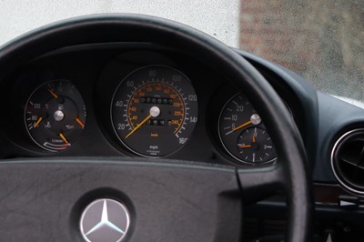 Lot 1988 Mercedes-Benz 300 SL