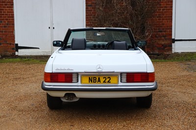 Lot 1988 Mercedes-Benz 300 SL