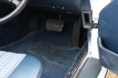 Lot 1988 Mercedes-Benz 300 SL