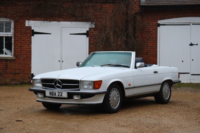 Lot 1988 Mercedes-Benz 300 SL