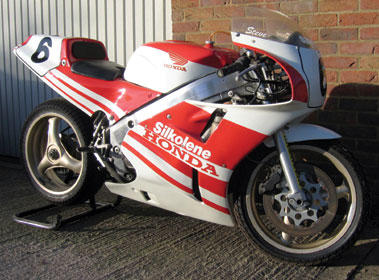 Lot 35 - 1989 Honda RC30