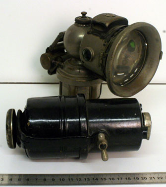 Lot 6 - Carbide Cycle Lamp & Generator