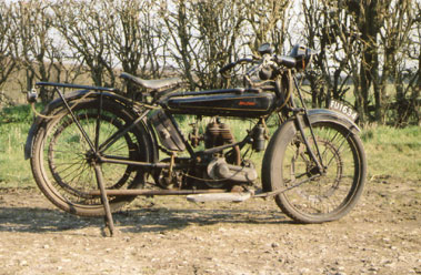 Lot 21 - 1924 Raleigh 350cc