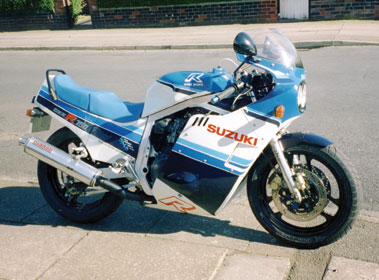 Lot 104 - 1985 Suzuki GSX-R750 F