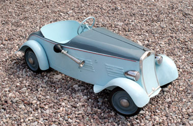 Lot 230 - Eureka Model Super Junior 35 Childs Car *