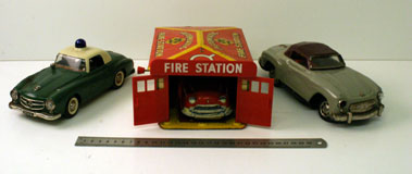 Lot 232 - Tinplate Toy Cars & Fire Station
